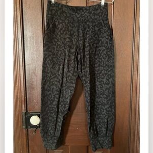 Lululemon Align crop joggers in camouflage colorway